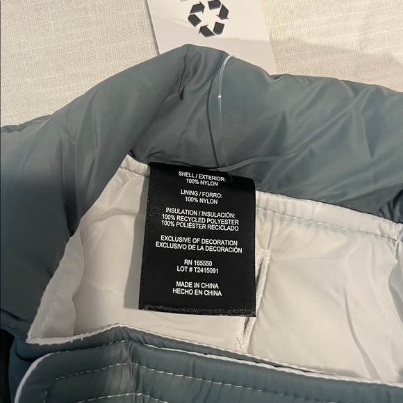 32 Degrees Heat Blue and White Dog Jacket - Picture 4 of 6